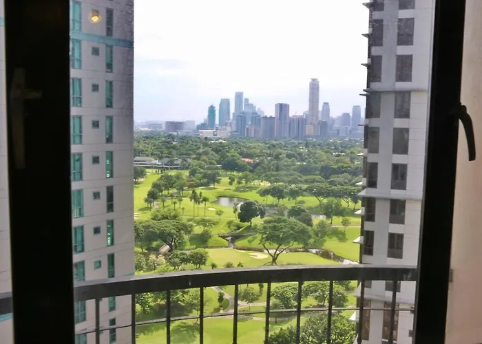 Julias Attractive And Cozy Penthouse Golf View Apartment